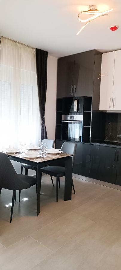Eden Apartments Тиват Экстерьер фото