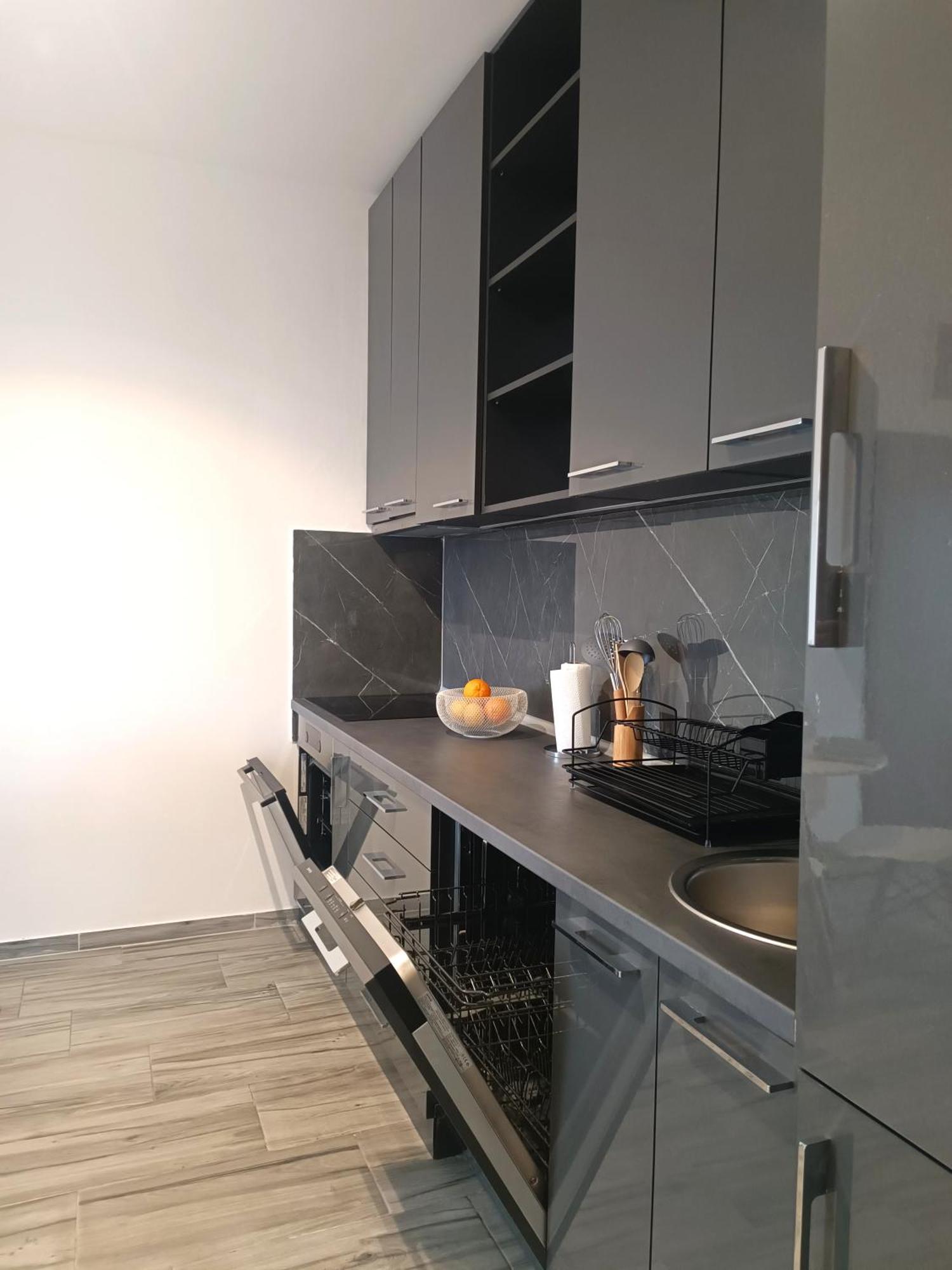 Eden Apartments Тиват Экстерьер фото